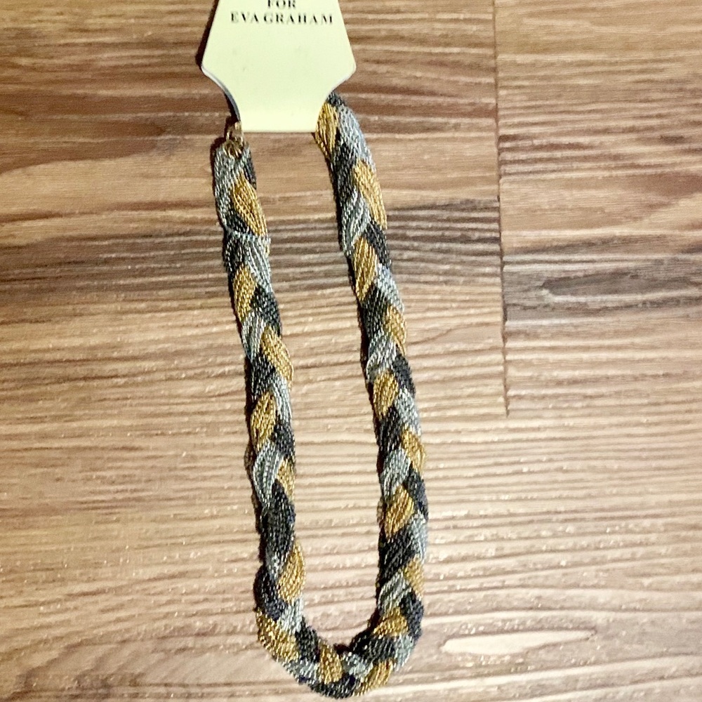 Ladies 3 strand necklace!❤️ CAROL FOR EVA GRAHAM !